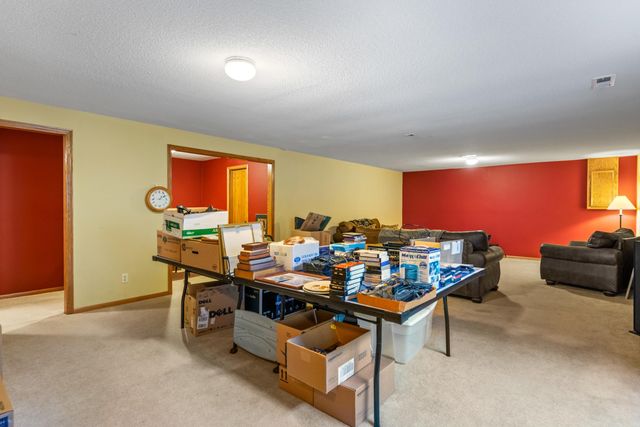 10402 W Westport St, Wichita, KS 67212