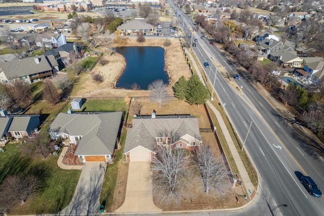 10402 W Westport St, Wichita, KS 67212