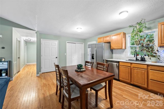 11 W Raleigh Road, Asheville, NC 28803