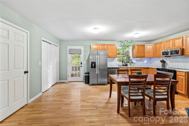 11 W Raleigh Road, Asheville, NC 28803