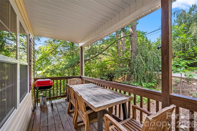 11 W Raleigh Road, Asheville, NC 28803