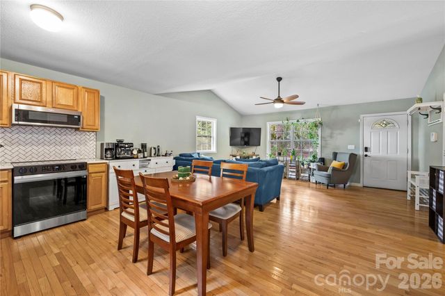11 W Raleigh Road, Asheville, NC 28803