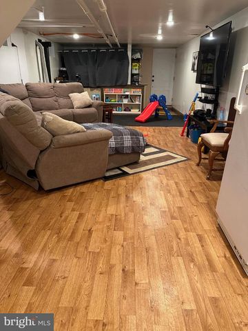 62 E HIGH ST, Elizabethtown, PA 17022