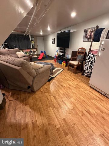 62 E HIGH ST, Elizabethtown, PA 17022