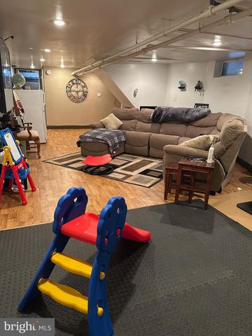 62 E HIGH ST, Elizabethtown, PA 17022