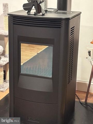 62 E HIGH ST, Elizabethtown, PA 17022