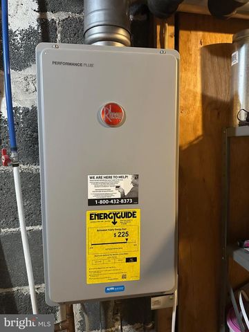 62 E HIGH ST, Elizabethtown, PA 17022