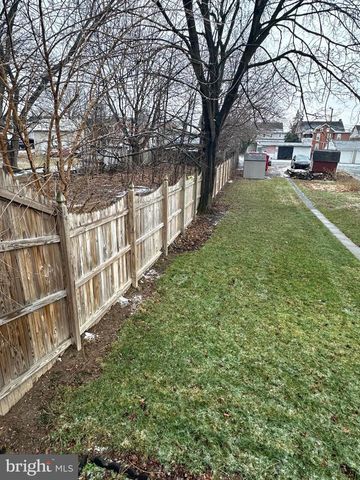 62 E HIGH ST, Elizabethtown, PA 17022