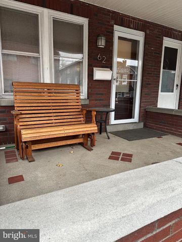 62 E HIGH ST, Elizabethtown, PA 17022