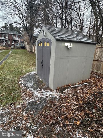 62 E HIGH ST, Elizabethtown, PA 17022