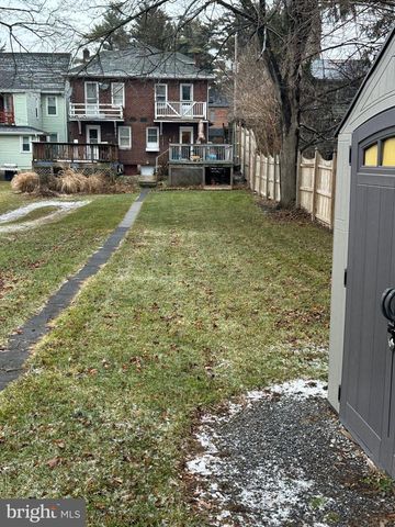 62 E HIGH ST, Elizabethtown, PA 17022