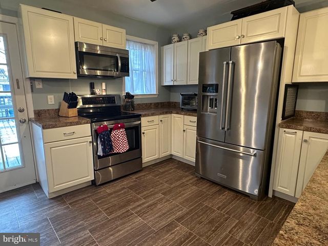 62 E HIGH ST, Elizabethtown, PA 17022