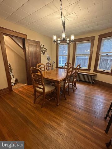 62 E HIGH ST, Elizabethtown, PA 17022