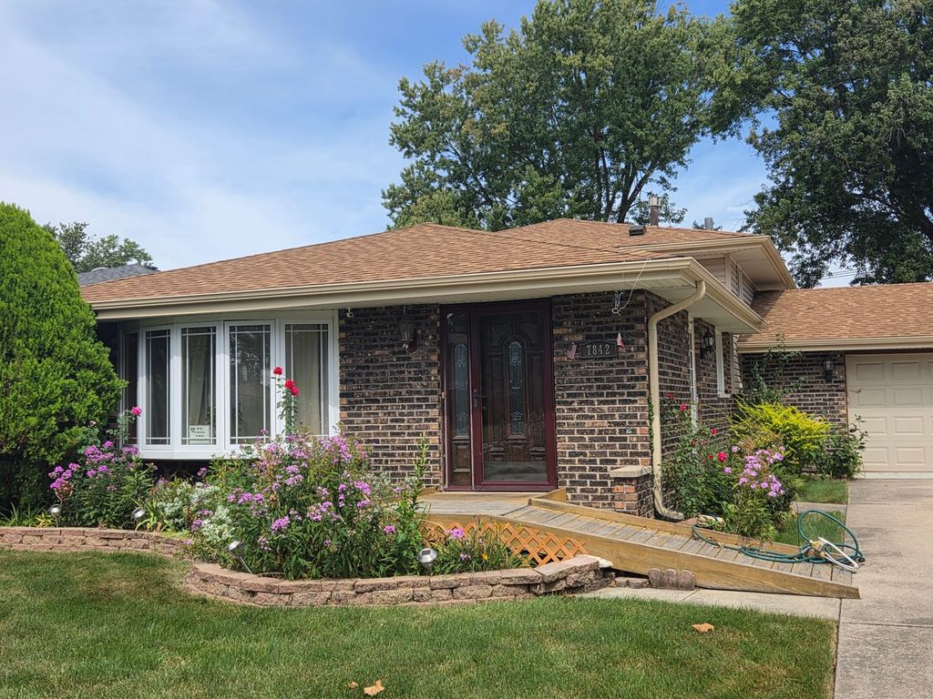 7842 W 101st Place, Palos Hills, IL 60465 — photo 2