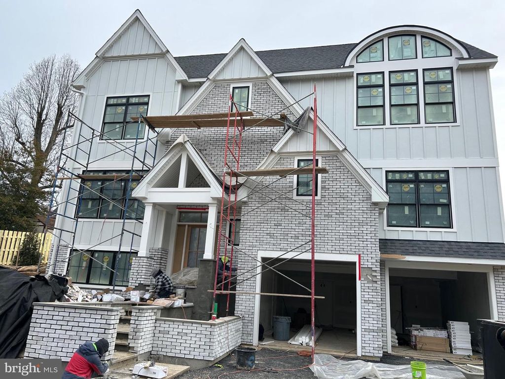 605 CENTENNIAL AVE, Media, PA 19063