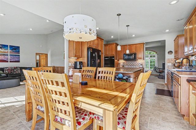 6758 Windflower Way, Muskegon, MI 49444