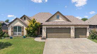13520 S Poplar Court, Glenpool, OK 74033