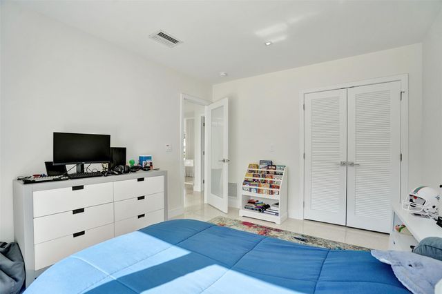 2514 Yacht Club Blvd, Fort Lauderdale, FL 33304