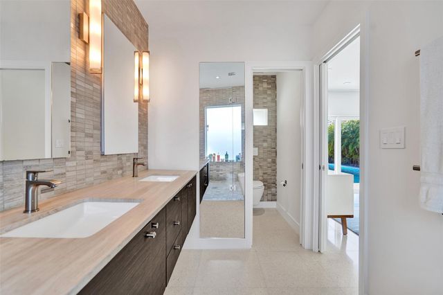 2514 Yacht Club Blvd, Fort Lauderdale, FL 33304