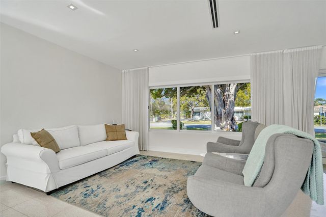 2514 Yacht Club Blvd, Fort Lauderdale, FL 33304