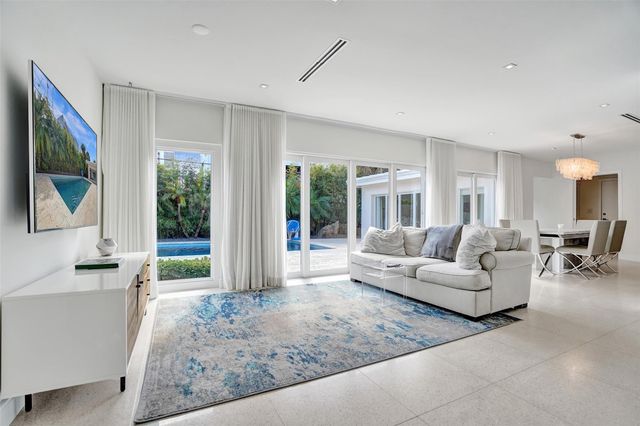 2514 Yacht Club Blvd, Fort Lauderdale, FL 33304