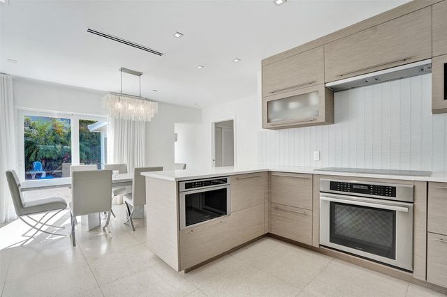 2514 Yacht Club Blvd, Fort Lauderdale, FL 33304