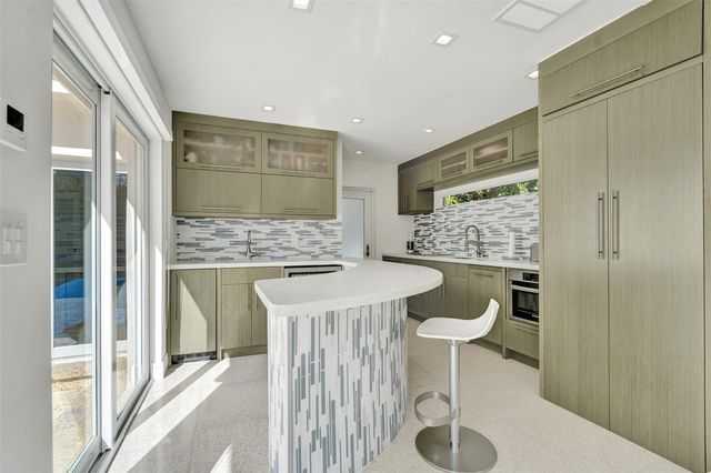 2514 Yacht Club Blvd, Fort Lauderdale, FL 33304