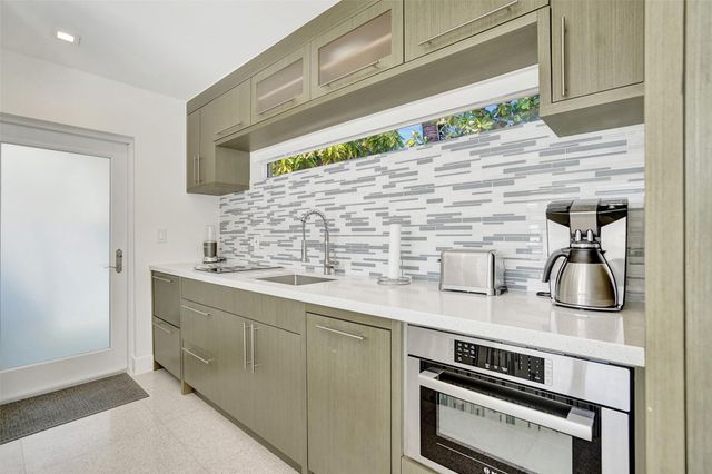 2514 Yacht Club Blvd, Fort Lauderdale, FL 33304