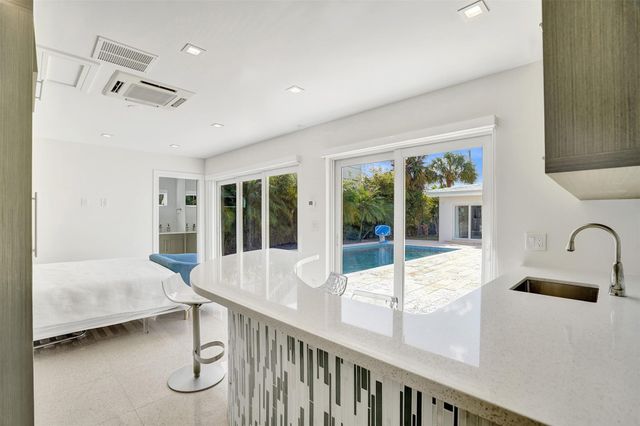 2514 Yacht Club Blvd, Fort Lauderdale, FL 33304