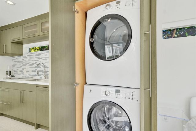 2514 Yacht Club Blvd, Fort Lauderdale, FL 33304