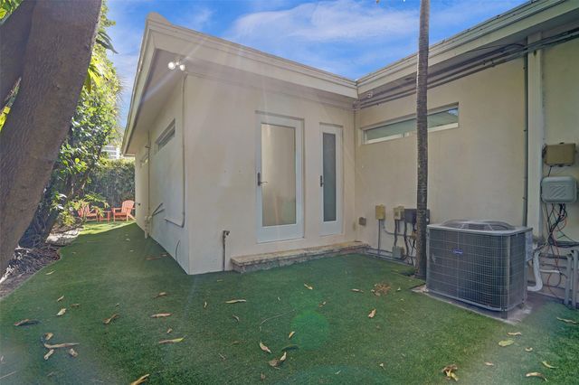 2514 Yacht Club Blvd, Fort Lauderdale, FL 33304