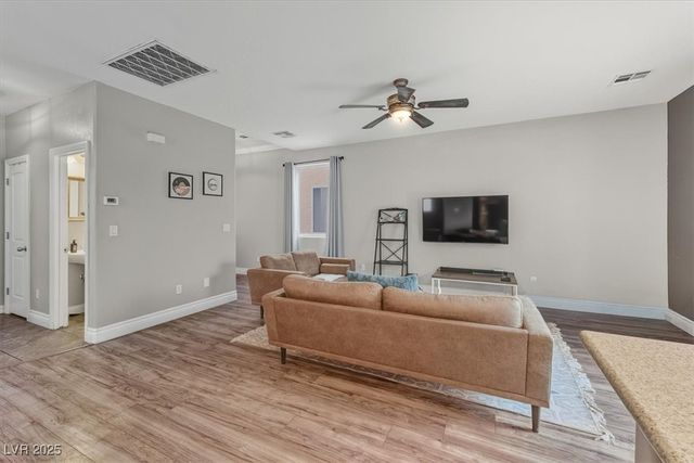 5690 Sentry Palm Court, Las Vegas, NV 89122