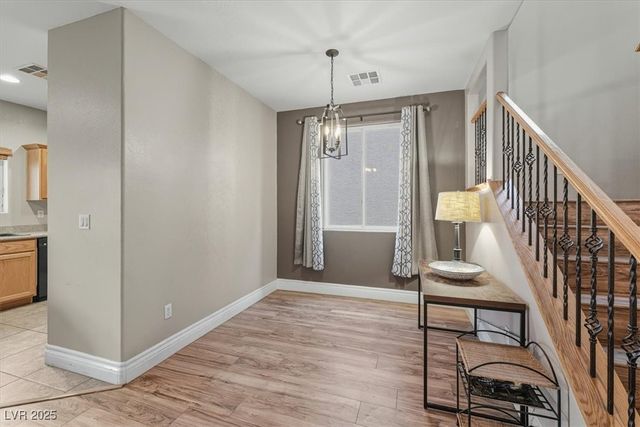 5690 Sentry Palm Court, Las Vegas, NV 89122