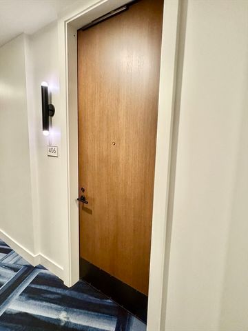 566 Columbus Ave 406, Boston, MA 02118