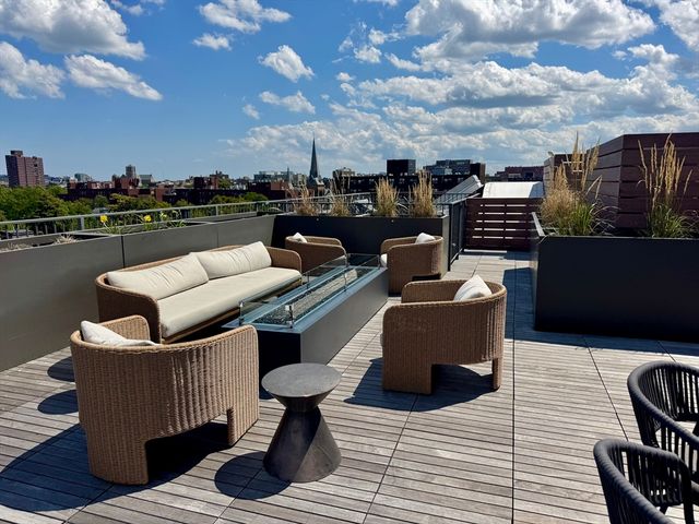 566 Columbus Ave 406, Boston, MA 02118