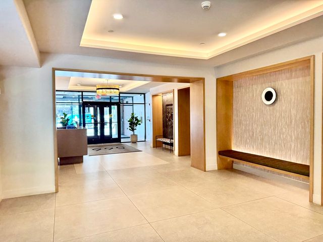 566 Columbus Ave 406, Boston, MA 02118
