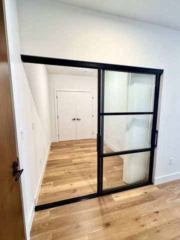 566 Columbus Ave 406, Boston, MA 02118