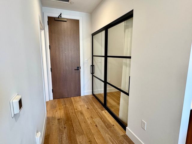 566 Columbus Ave 406, Boston, MA 02118