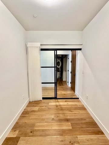566 Columbus Ave 406, Boston, MA 02118