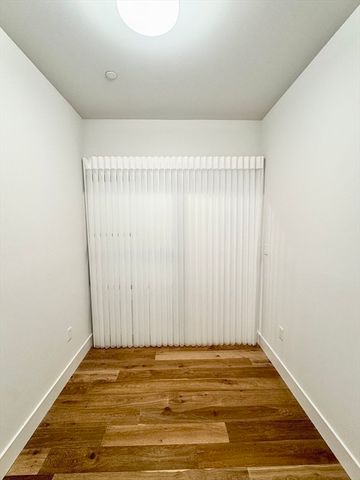 566 Columbus Ave 406, Boston, MA 02118