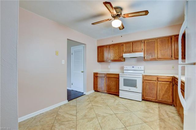 900 Raton CT, Virginia Beach, VA 23454
