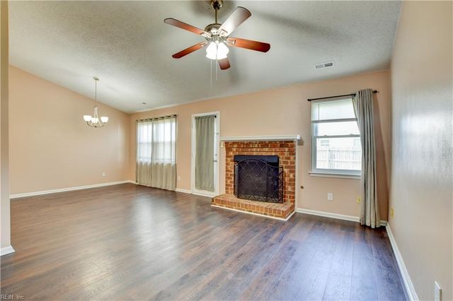 900 Raton CT, Virginia Beach, VA 23454