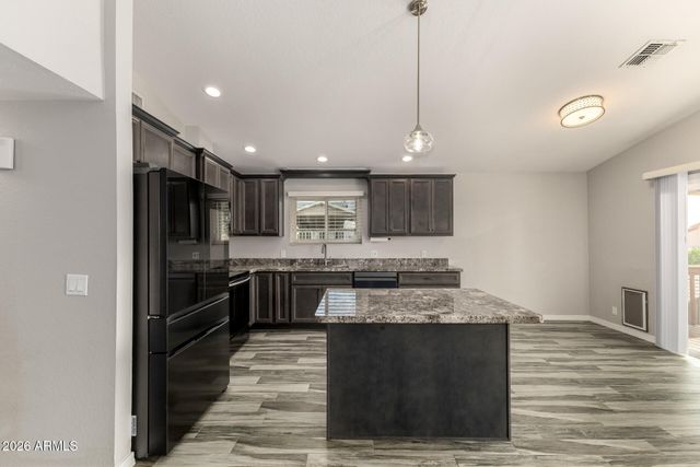 7619 W SURREY Avenue, Peoria, AZ 85381