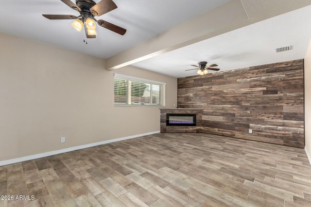 7619 W SURREY Avenue, Peoria, AZ 85381