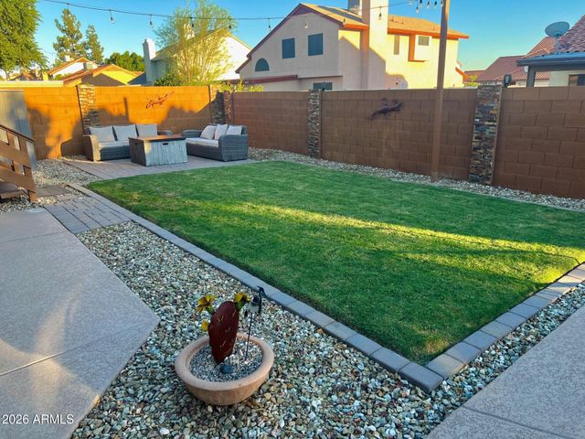 7619 W SURREY Avenue, Peoria, AZ 85381