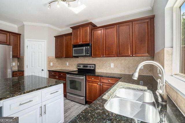 1184 Liberty Parkway NW, Atlanta, GA 30318