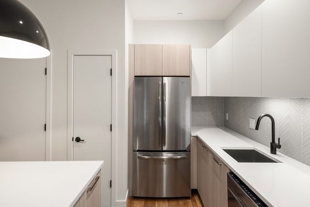 298 Marginal 3, Boston, MA 02128