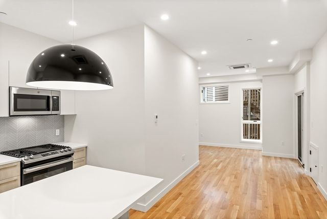 298 Marginal 3, Boston, MA 02128