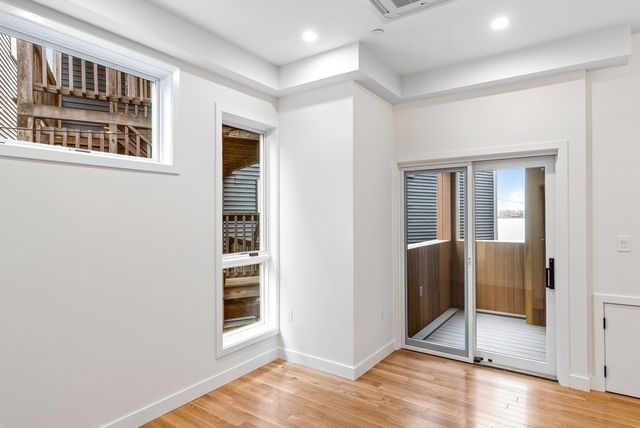 298 Marginal 3, Boston, MA 02128