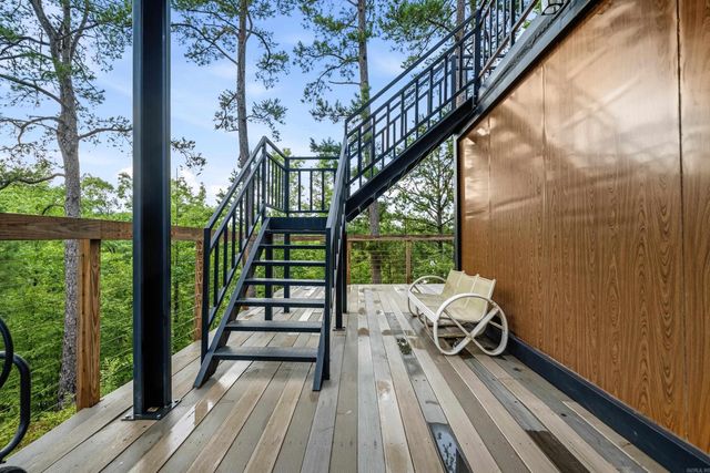 124 Waterfall Court, Hot Springs National Park, AR 71913
